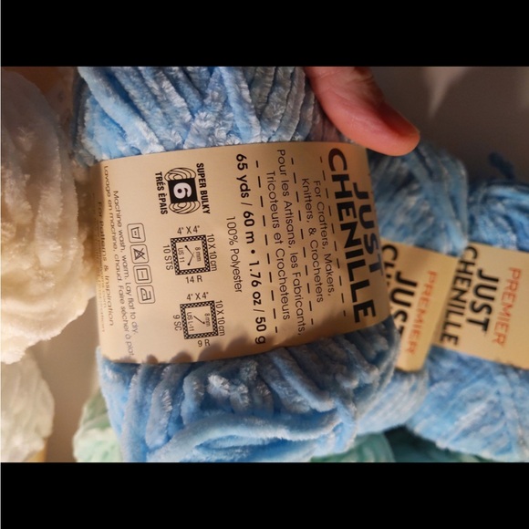 12 SKEINS - Picture 5 of 5